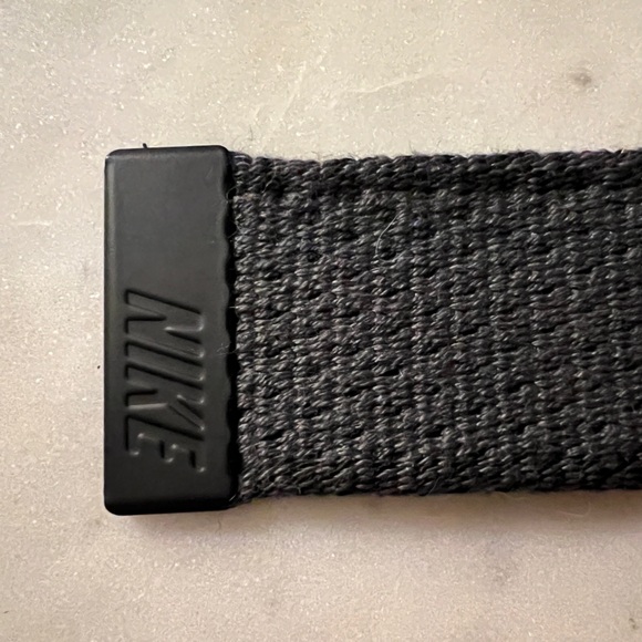 The Nike Men's 1.49 In (38MM) Wide Standard Knit Web Belt NWOT - Picture 7 of 8